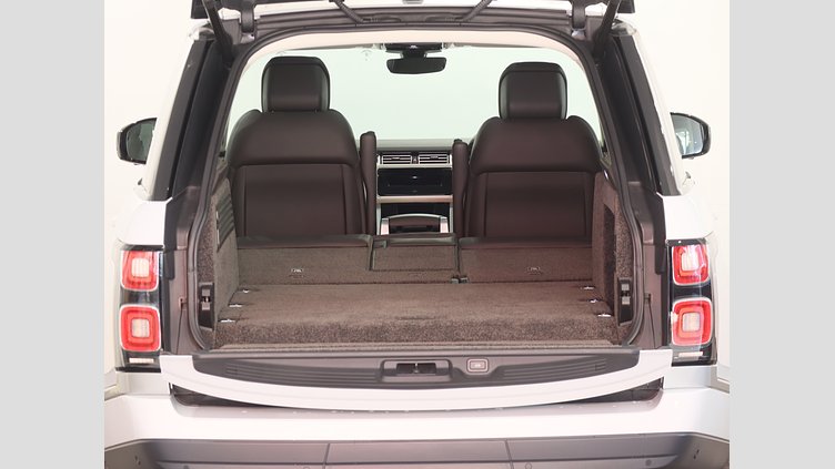 2021 認定中古車 Land Rover Range Rover ユーロンホワイト P400e 2.0リッターSi4 404PS プラグインハイブリッド （PHEV） スタンダードホイールベース VOGUE