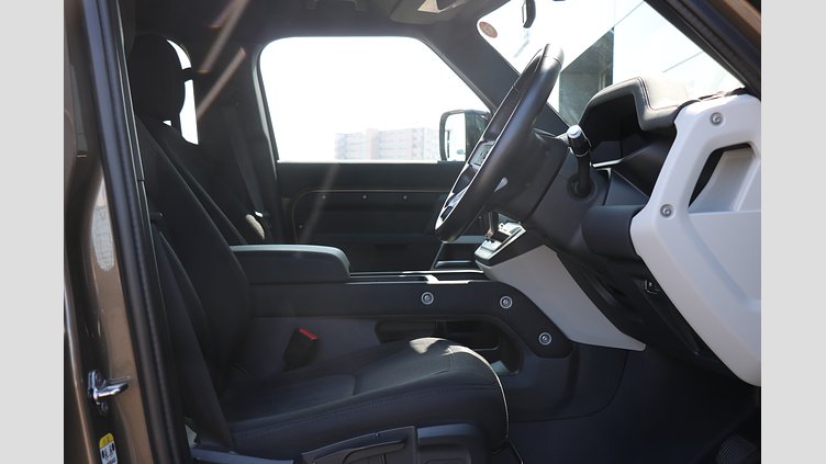 2021 認定中古車 Land Rover Defender 110 ゴンドワナストーン P300 AWD（AT） BASE