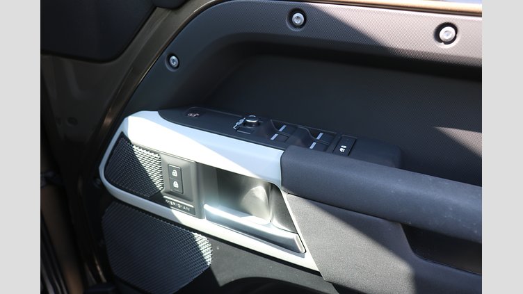 2021 認定中古車 Land Rover Defender 110 ゴンドワナストーン P300 AWD（AT） BASE