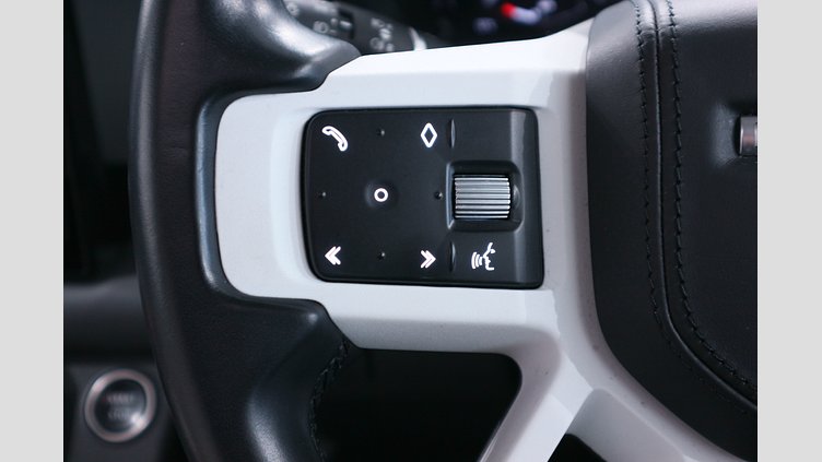 2022 認定中古車 Land Rover Defender 130 フジホワイト D300 AWD AUTOMATIC MHEV FIRST EDITION