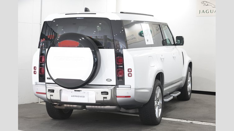 2022 認定中古車 Land Rover Defender 130 フジホワイト D300 AWD AUTOMATIC MHEV FIRST EDITION