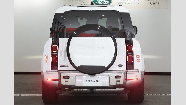 2022 認定中古車 Land Rover Defender 130 フジホワイト D300 AWD AUTOMATIC MHEV FIRST EDITION