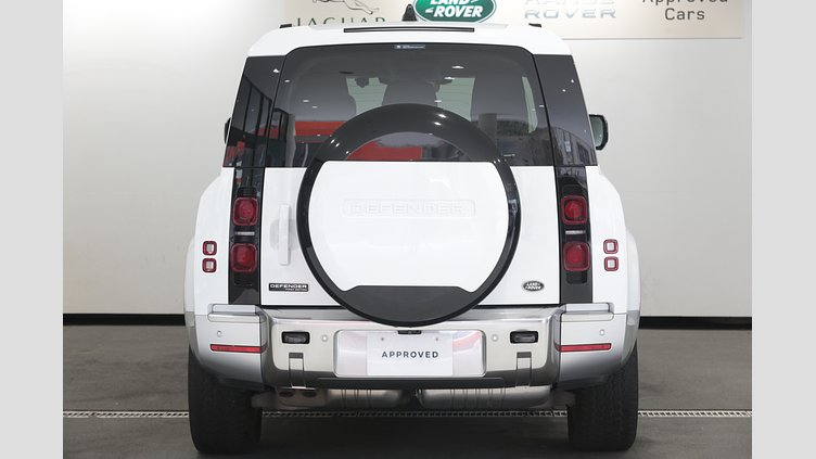 2022 認定中古車 Land Rover Defender 130 フジホワイト D300 AWD AUTOMATIC MHEV FIRST EDITION