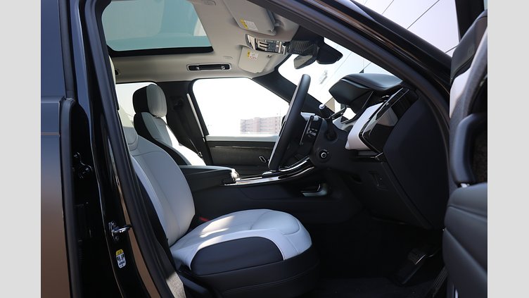 2025 認定中古車 Land Rover Range Rover Sport サントリーニブラック D300マイルドハイブリッド スタンダードホイールベース Dynamic HSE