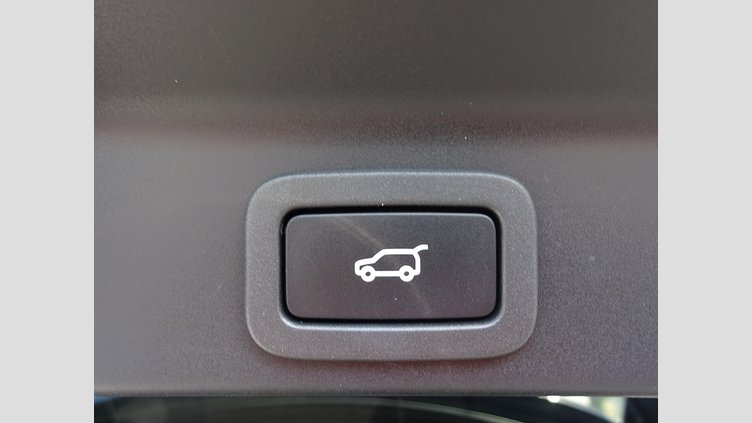 2017 認定中古車 Jaguar F-Pace Santorini Black 8速AT　AWD 20d R-SPORT