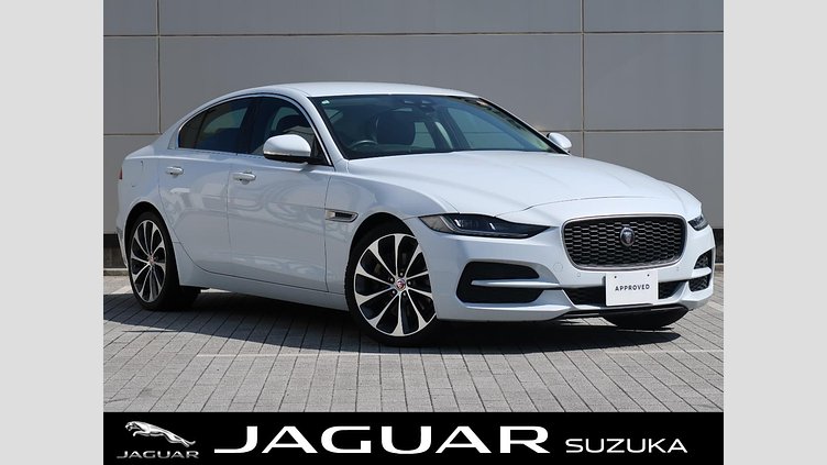 2019 認定中古車 Jaguar XE ユーロンホワイト D180 RWD AUTOMATIC 4 door Saloon S