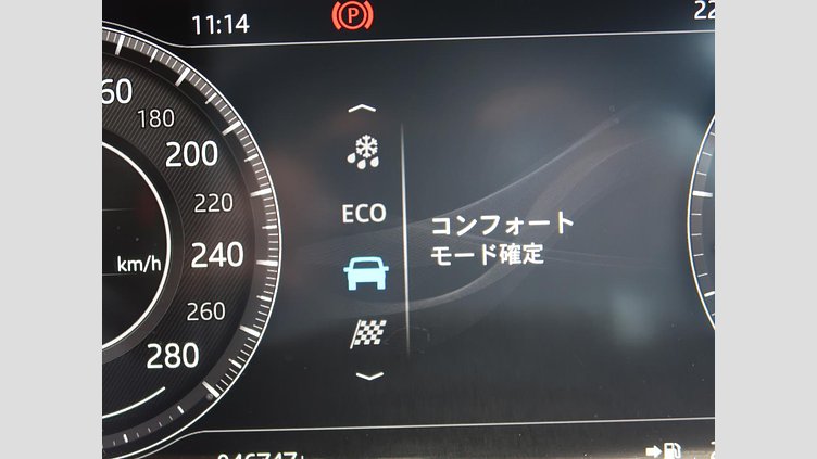 2019 認定中古車 Jaguar XE ユーロンホワイト D180 RWD AUTOMATIC 4 door Saloon S