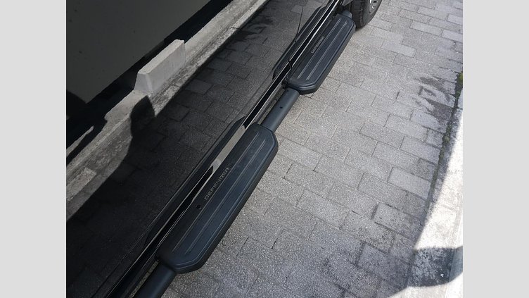 2023 認定中古車 Land Rover Defender 110 サントリーニブラック D300 AWD（AT） X-DYNAMIC HSE