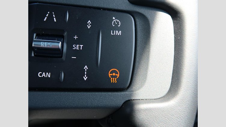 2023 認定中古車 Land Rover Defender 110 サントリーニブラック D300 AWD（AT） X-DYNAMIC HSE