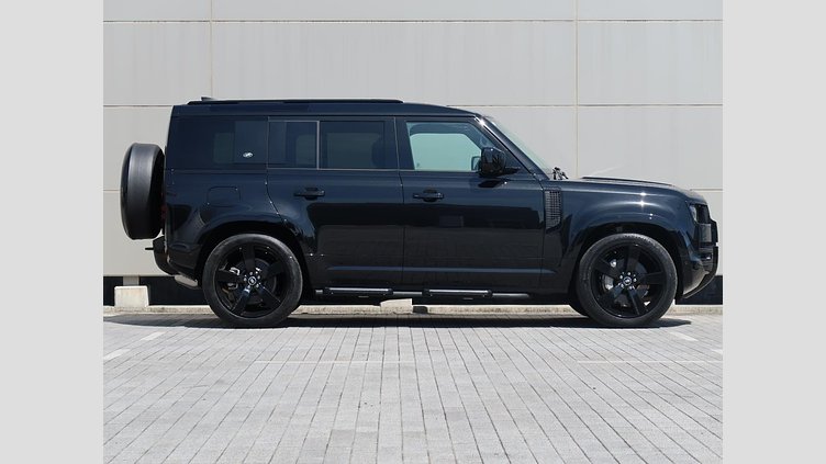 2023 認定中古車 Land Rover Defender 110 サントリーニブラック D300 AWD（AT） X-DYNAMIC HSE