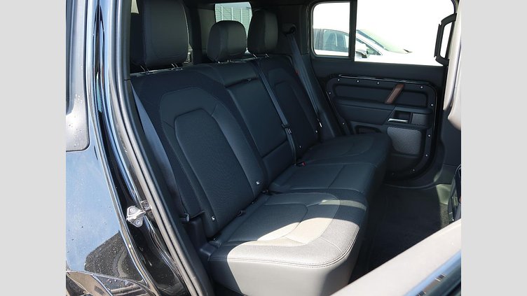 2023 認定中古車 Land Rover Defender 110 サントリーニブラック D300 AWD（AT） X-DYNAMIC HSE