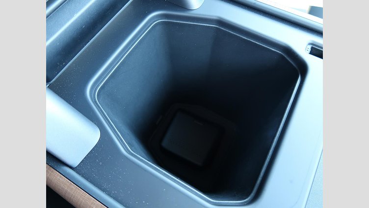 2023 認定中古車 Land Rover Defender 110 サントリーニブラック D300 AWD（AT） X-DYNAMIC HSE