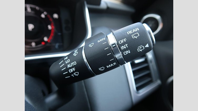 2019 認定中古車 Land Rover Range Rover Sport ユーロンホワイト 3.0リッターTDV6ディーゼル（258 PS） HSE