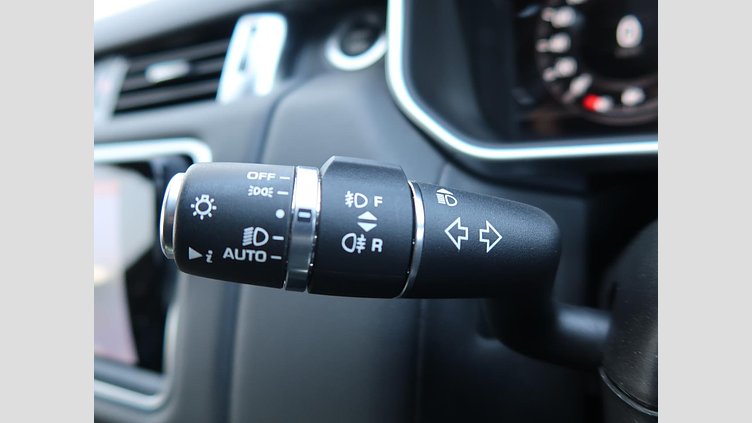 2019 認定中古車 Land Rover Range Rover Sport ユーロンホワイト 3.0リッターTDV6ディーゼル（258 PS） HSE