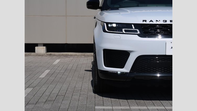 2019 認定中古車 Land Rover Range Rover Sport ユーロンホワイト 3.0リッターTDV6ディーゼル（258 PS） HSE