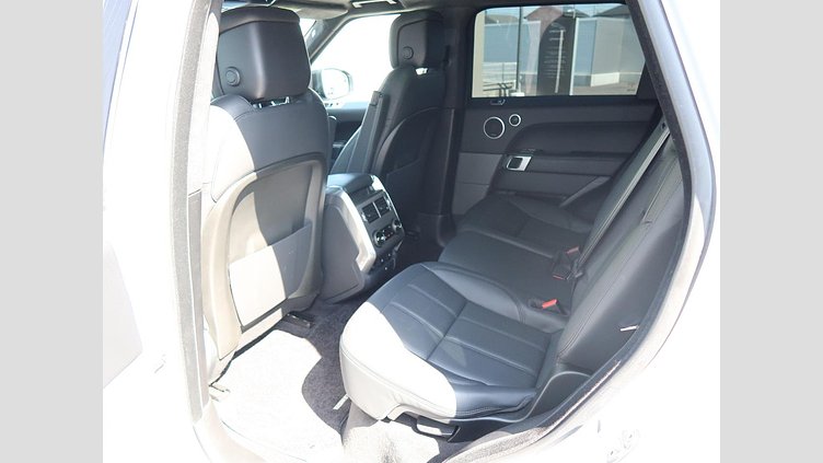 2019 認定中古車 Land Rover Range Rover Sport ユーロンホワイト 3.0リッターTDV6ディーゼル（258 PS） HSE