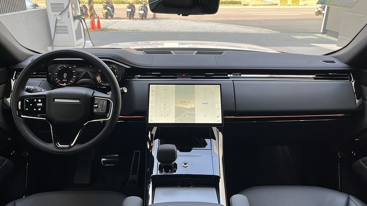 2025 新車 Land Rover Range Rover Sport (1AA) Fuji White 富士山白 P400 Petrol Mild Hybrid Dynamic SE