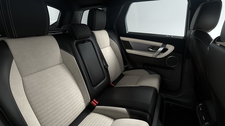 2024 認定中古車 Land Rover Discovery Sport シリコンシルバー D200マイルドハイブリッド（ディーゼル） 標準ホイール DYNAMIC SE