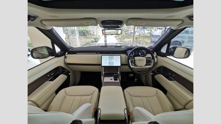 2024 認定中古車 Land Rover Range Rover カルパチアングレイ D300 AWD MHEV（AT） スタンダードホイールベース SE