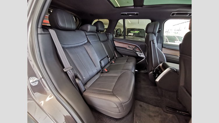 2022 認定中古車 Land Rover Range Rover シャラントグレー D300 AWD MHEV（AT） スタンダードホイールベース SE