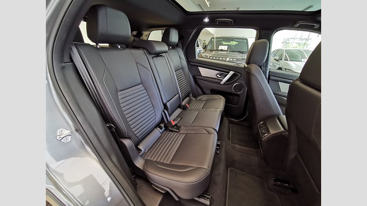 2024 認定中古車 Land Rover Discovery Sport アイガーグレイ D200マイルドハイブリッド（ディーゼル） 標準ホイール DYNAMIC SE