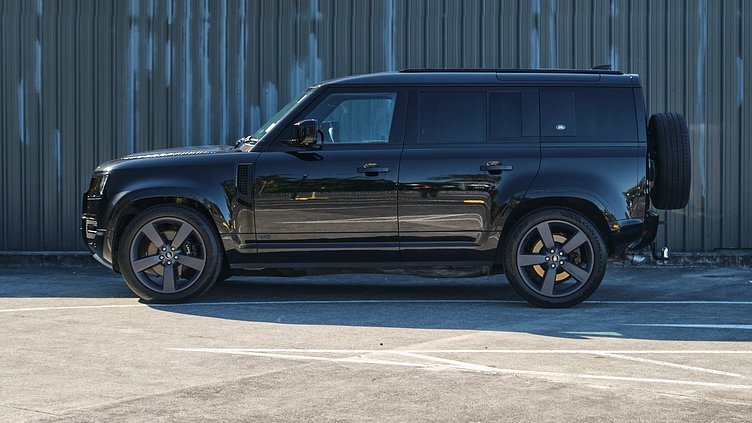 2023 Approved Land Rover Defender 110 Santorini Black 110 V8