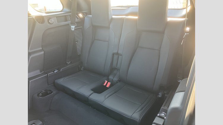 2024 認定中古車 Land Rover Discovery Sport アイガーグレイ D200マイルドハイブリッド（ディーゼル） 標準ホイール Dynamic SE