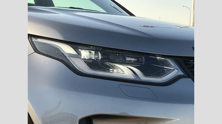 2024 認定中古車 Land Rover Discovery Sport アイガーグレイ D200マイルドハイブリッド（ディーゼル） 標準ホイール Dynamic SE