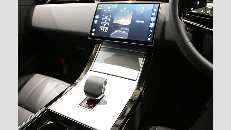 2024 認定中古車 Land Rover Range Rover Evoque カルパチアングレイ D200マイルドハイブリッド（ディーゼル） S