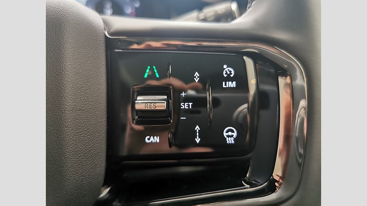 2024 認定中古車 Land Rover Range Rover Evoque アロイオスグレイ D200マイルドハイブリッド（ディーゼル） スタンダードホイールベース S