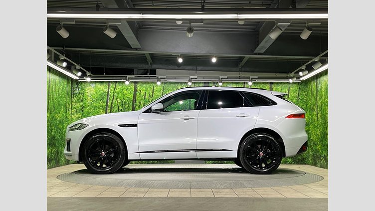 2020 認定中古車 Jaguar F-Pace Yulong White 2.0 litre i4D Diesel チェッカーフラッグエディション