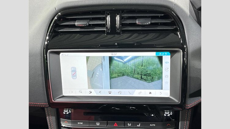 2020 認定中古車 Jaguar F-Pace Yulong White 2.0 litre i4D Diesel チェッカーフラッグエディション