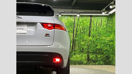 F-Pace 30