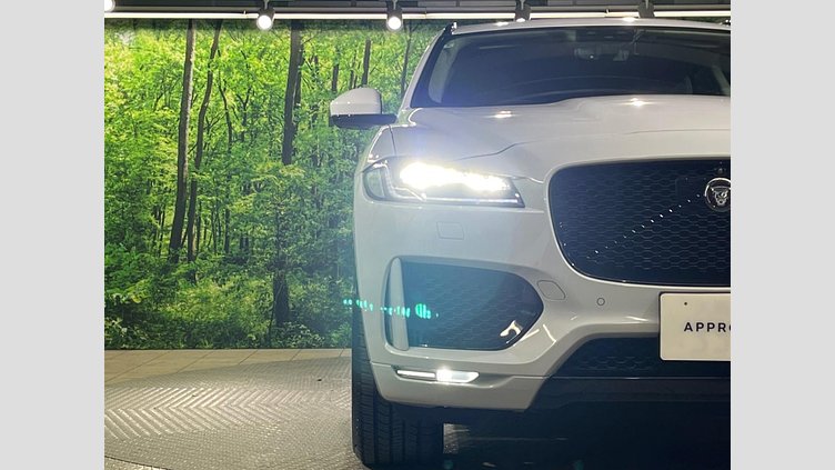 2020 認定中古車 Jaguar F-Pace Yulong White 2.0 litre i4D Diesel チェッカーフラッグエディション