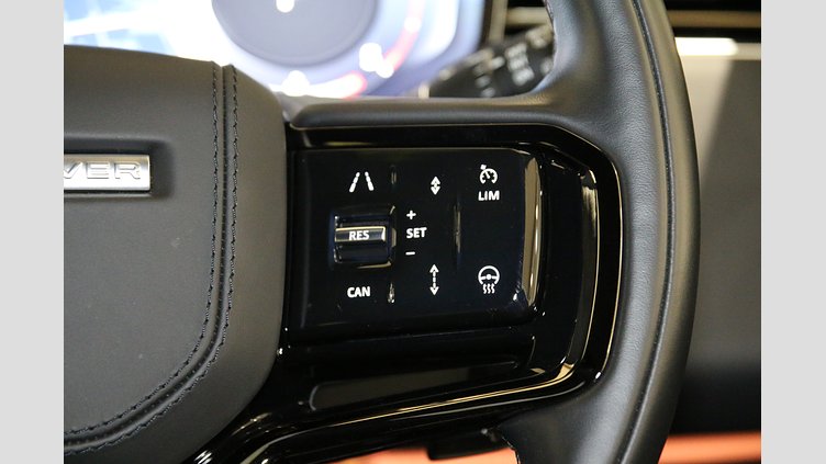 2023 認定中古車 Land Rover Range Rover Sport フジホワイト 3.0リッター6気筒300PSターボチャージドディーゼルMHEV（オートマチック） DYNAMIC SE