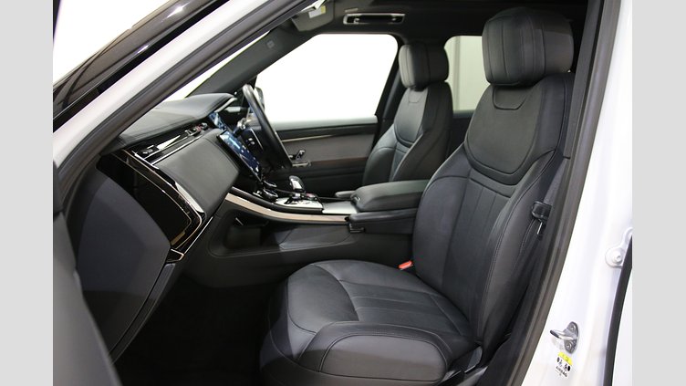 2023 認定中古車 Land Rover Range Rover Sport フジホワイト 3.0リッター6気筒300PSターボチャージドディーゼルMHEV（オートマチック） DYNAMIC SE