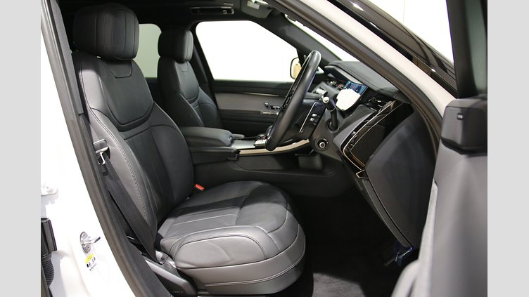 2023 認定中古車 Land Rover Range Rover Sport フジホワイト 3.0リッター6気筒300PSターボチャージドディーゼルMHEV（オートマチック） DYNAMIC SE