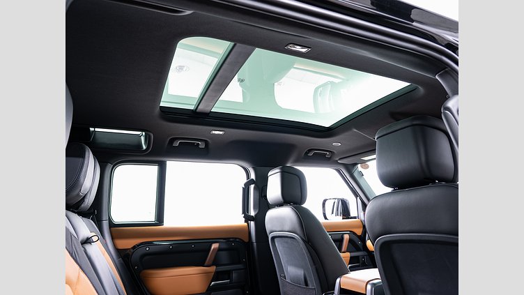 2022 認定中古車 Land Rover Defender 110 サントリーニブラック D300 AWD（AT） X-DYNAMIC HSE D300 エアサスペンション