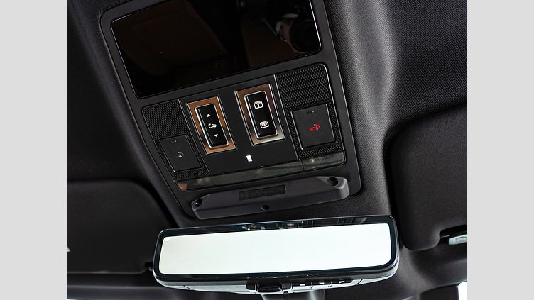2022 認定中古車 Land Rover Defender 110 サントリーニブラック D300 AWD（AT） X-DYNAMIC HSE D300 エアサスペンション