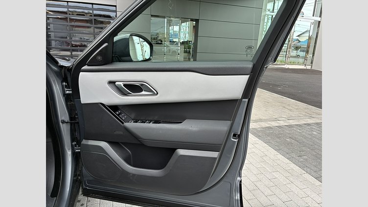 2024 認定中古車 Land Rover Range Rover Velar ザダルグレイ P400eプラグインハイブリッド（ガソリン） スタンダードホイールベース Dynamic SE