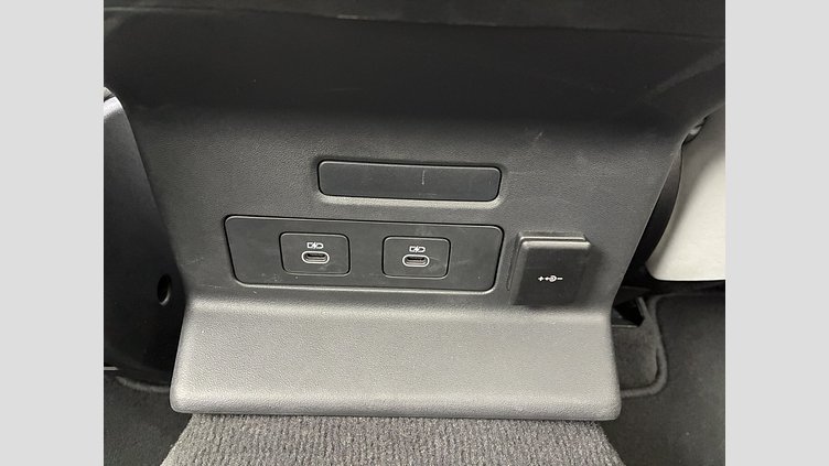 2024 認定中古車 Land Rover Range Rover Velar ザダルグレイ P400eプラグインハイブリッド（ガソリン） スタンダードホイールベース Dynamic SE