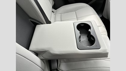 Range Rover Velar 13