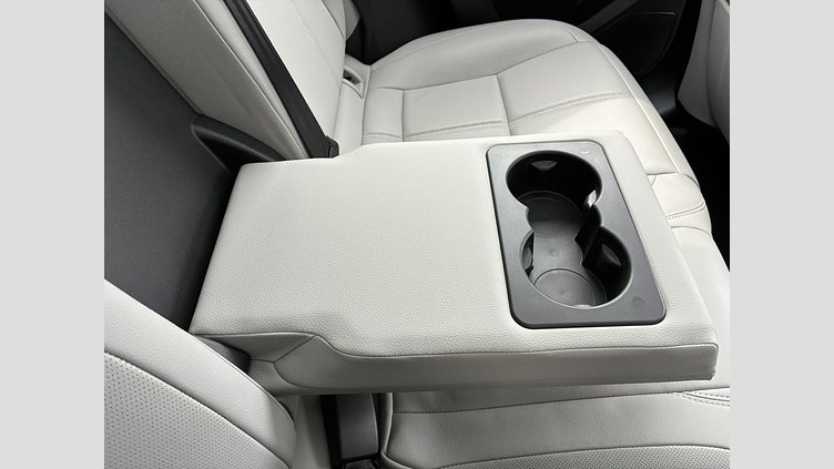 2024 認定中古車 Land Rover Range Rover Velar ザダルグレイ P400eプラグインハイブリッド（ガソリン） スタンダードホイールベース Dynamic SE