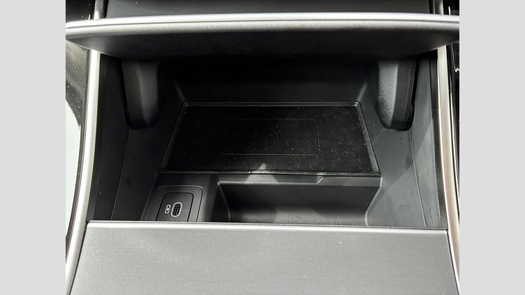 2024 認定中古車 Land Rover Range Rover Velar ザダルグレイ P400eプラグインハイブリッド（ガソリン） スタンダードホイールベース Dynamic SE