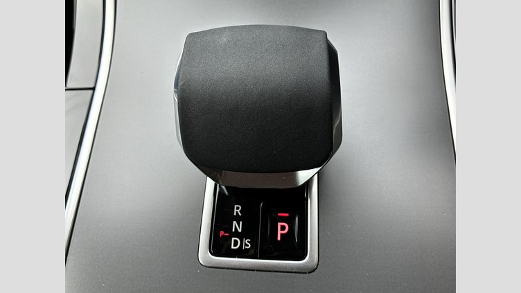 2024 認定中古車 Land Rover Range Rover Velar ザダルグレイ P400eプラグインハイブリッド（ガソリン） スタンダードホイールベース Dynamic SE