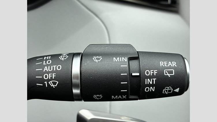 2024 認定中古車 Land Rover Range Rover Velar ザダルグレイ P400eプラグインハイブリッド（ガソリン） スタンダードホイールベース Dynamic SE