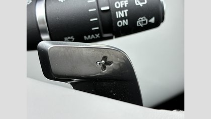 Range Rover Velar 25