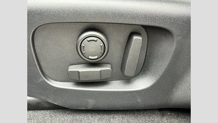 2024 認定中古車 Land Rover Range Rover Velar ザダルグレイ P400eプラグインハイブリッド（ガソリン） スタンダードホイールベース Dynamic SE