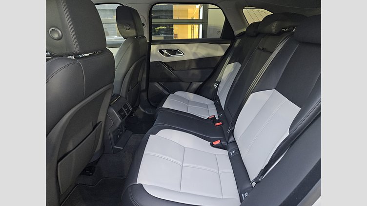 2024 認定中古車 Land Rover Range Rover Velar ハクバシルバー P400eプラグインハイブリッド（ガソリン） スタンダードホイールベース Dynamic SE