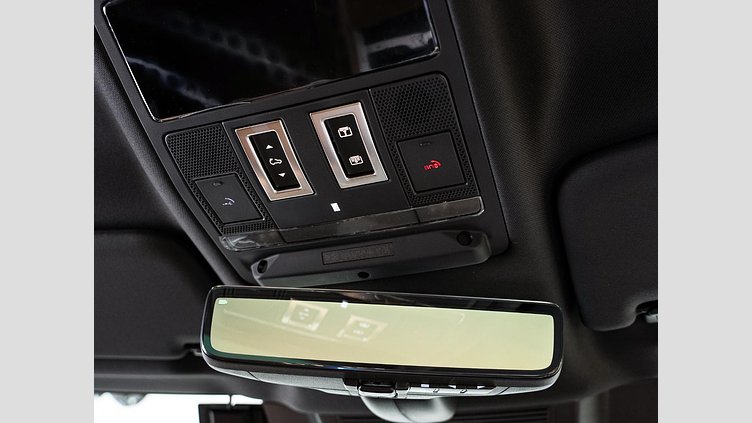 2024 認定中古車 Land Rover Defender 130 カルパチアングレイ D350 ディーゼルマイルドハイブリッド X-Dynamic SE